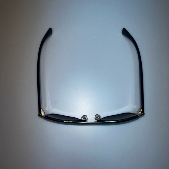 Versace sunglasses! - Picture 8 of 9